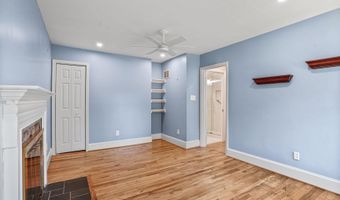 8614 BRAEBURN Dr, Annandale, VA 22003