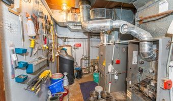 40 Brighton Rd, Andover, NJ 07821