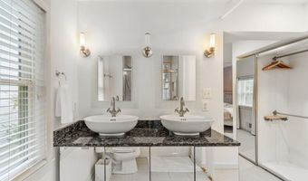 5300 WILSON Blvd, Arlington, VA 22205