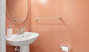 3400 10TH Pl SE, Washington, DC 20032