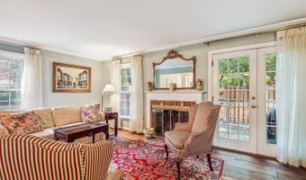 2518 S WALTER REED Dr #A, Arlington, VA 22206