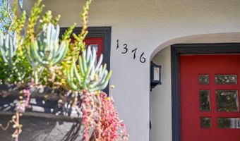 1376 Versailles Ave, Alameda, CA 94501
