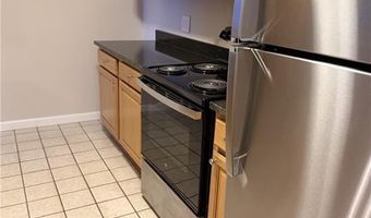 3 Admiralty Dr 3-3, Middletown, RI 02842