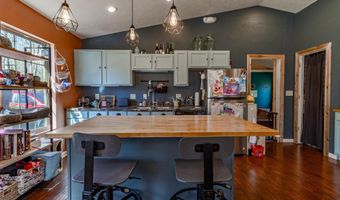 1912 S Orman Ln, Bloomfield, IN 47424