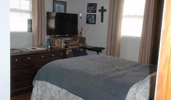 11 Kennedy Dr, Coventry, RI 02816