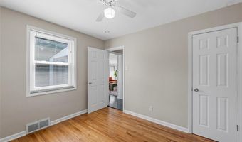 9301 Leona Ct, Affton, MO 63123