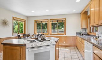 22016 AIRPORT Rd NE, Aurora, OR 97002