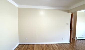 1209 Island Dr 104, Ann Arbor, MI 48105