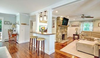 46 Channing Rd, Narragansett, RI 02882