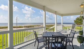 810 S Beach Blvd, Bay St. Louis, MS 39520