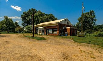 32650 Huntington Rd, Ashton, WV 25503