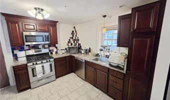 10 Sunapee Ct, Coventry, RI 02816
