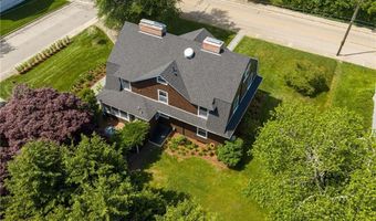 84 Rodman St, Narragansett, RI 02882