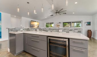 232 Kamahao Cir, Wailuku, HI 96793