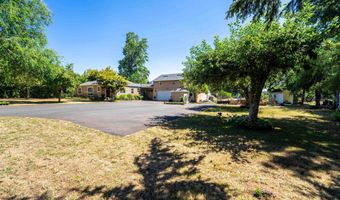 24242 S Larkin Rd, Beavercreek, OR 97004