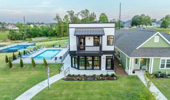 900 NE Heights Ln, Bentonville, AR 72712