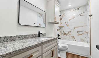 704 11th St, Abernathy, TX 79311