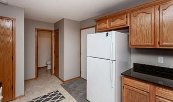 2840 Ashland Ct, Altoona, IA 50009