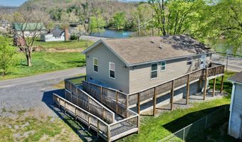 127 Calhoun St, Alderson, WV 24910