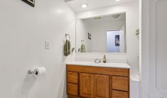 210 12th Ave NW, Altoona, IA 50009