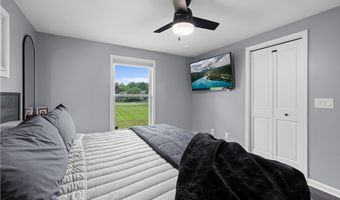 1203 Greenfield Dr, Alden, NY 14004