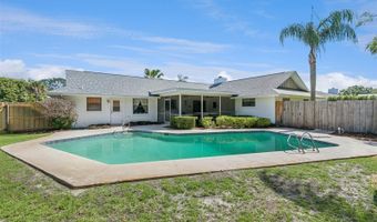225 LAKE DESTINY Trl, Altamonte Springs, FL 32714
