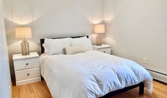 20 Lee Ave 2, Newport, RI 02840