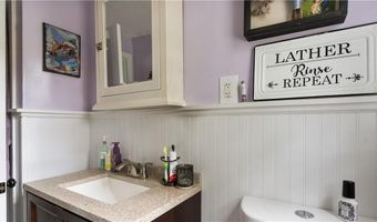 162 Thatcher St, East Providence, RI 02916