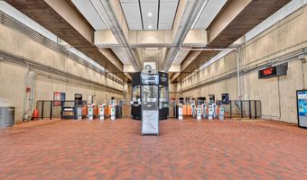 2218 FARRINGTON Ave, Alexandria, VA 22303
