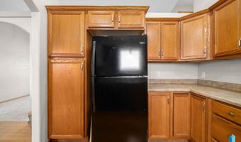 220 S Augusta Ave, Brandon, SD 57005