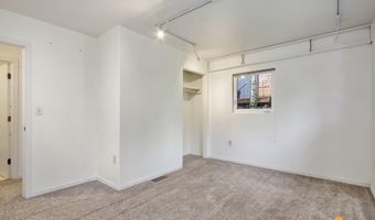 1558 E St, Anchorage, AK 99501