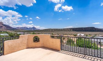 944 W Foothill Dr, Apple Valley, UT 84737
