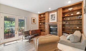 3124 Greenwood Rd, Ames, IA 50014