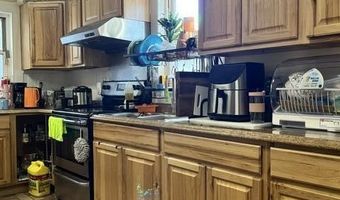 26 Cook St, Auburn, ME 04210
