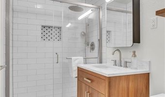 303 SE Henry St, Bentonville, AR 72712