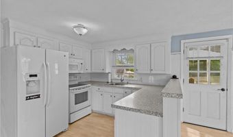 12 Pond View Dr, Coventry, RI 02816