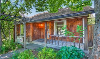 324 Liberty St, Ashland, OR 97520