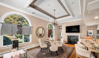 55 Wilbur Rd, Lincoln, RI 02865