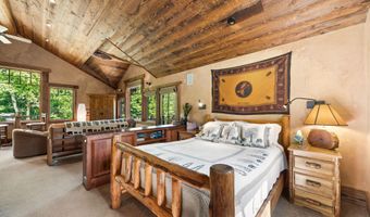 500 Wild Swan Trl, Bigfork, MT 59911