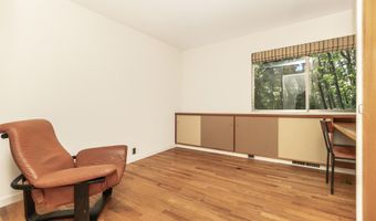 2707 Englave Dr, Ann Arbor, MI 48103