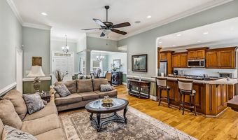 821 E Golden View Ln, Boiling Springs, SC 29316