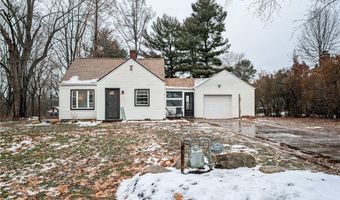 1872 Pickle Rd, Akron, OH 44312