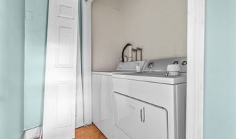 19 Elm St, Ansonia, CT 06401