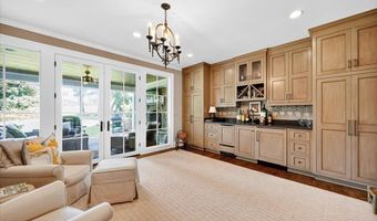 1153 Saint Andrews Dr, Macon, GA 31210