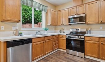 12805 SW NIGHT HERON Ln 102, Beaverton, OR 97007
