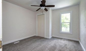 311 W Pleasant St, Aurora, MO 65605