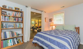 5336 WAPAKONETA Rd, Bethesda, MD 20816