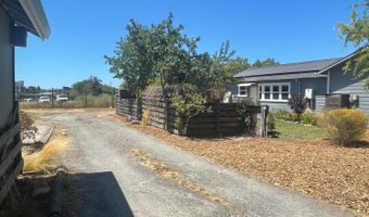 1320 Kawana Ter, Santa Rosa, CA 95404