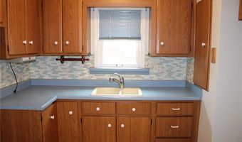 3 E Elm St, Alton, IL 62002
