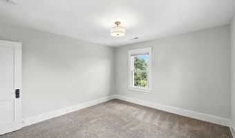 5635 Ridge Ave, Cincinnati, OH 45213